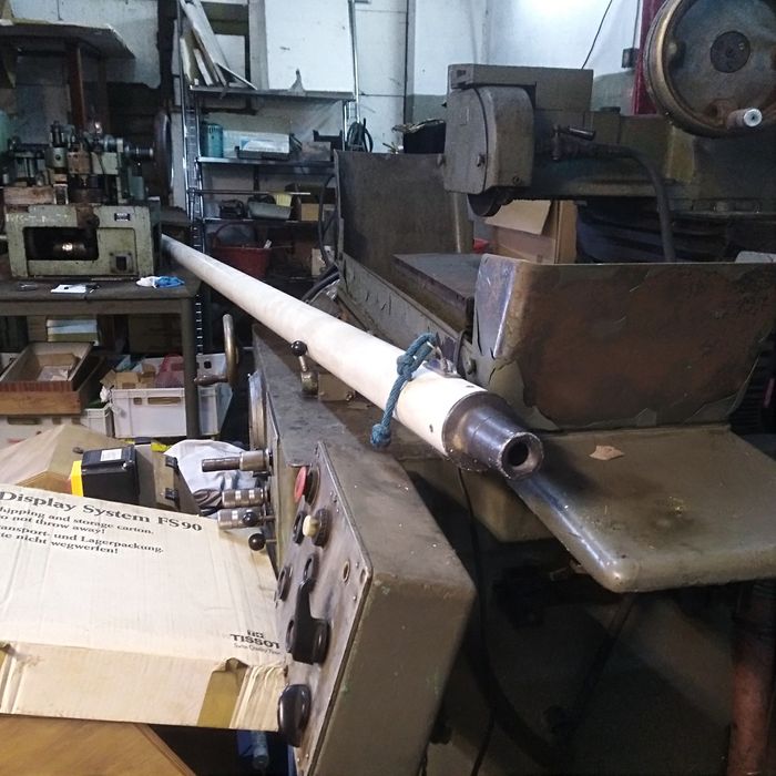 Spinakarbom długość 400 cm.średnica 8cm.