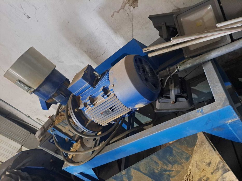 Peleciarka , rozdrabniacz, przenośniki taśmowe