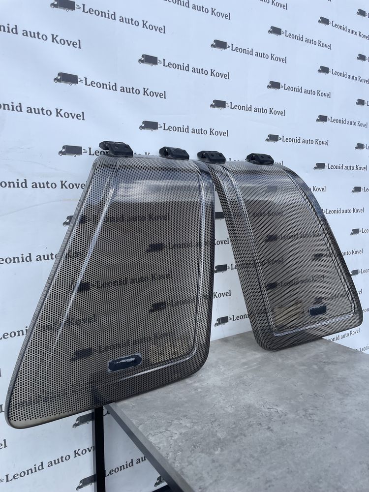 Віконце курника, спальника Renault Master