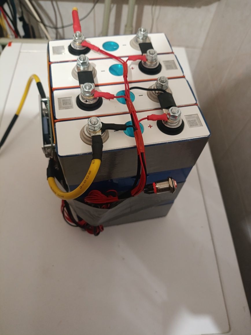Акумуляторна збірка lifepo4 12v 105Ah