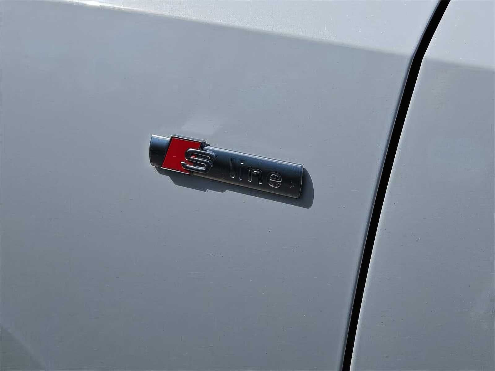 2022 Audi Q3 quattro S line Prem Plus 45 TFSi