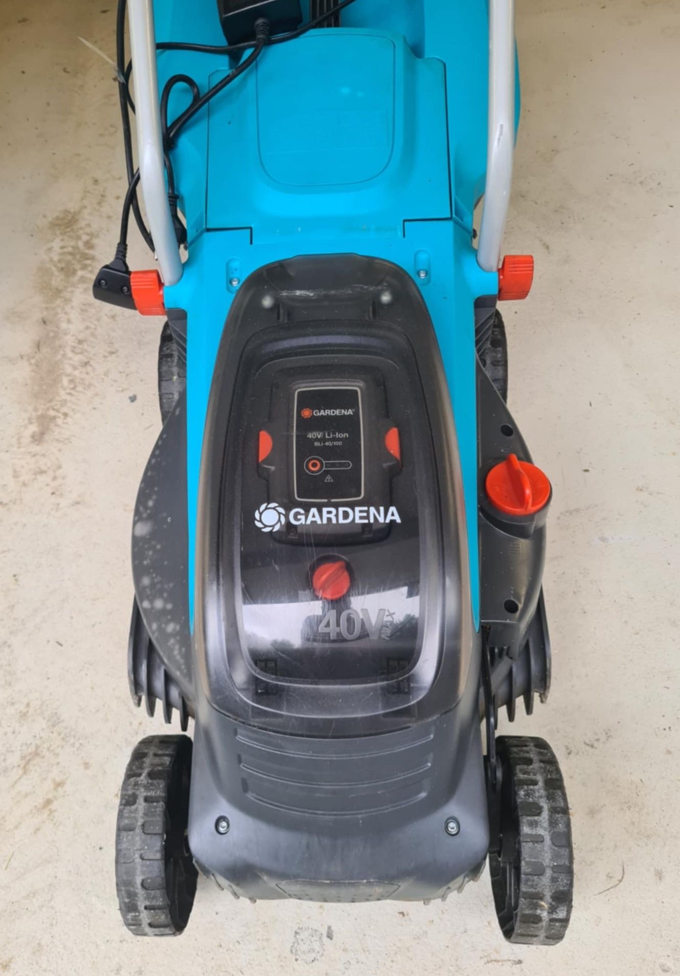 GARDENA PowerMax Li-40/32 akumulatorowa kosiarka, 32 cm 5033-20