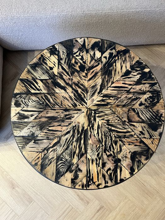 Stolik kawowy z charakterem i stare drewno z historią