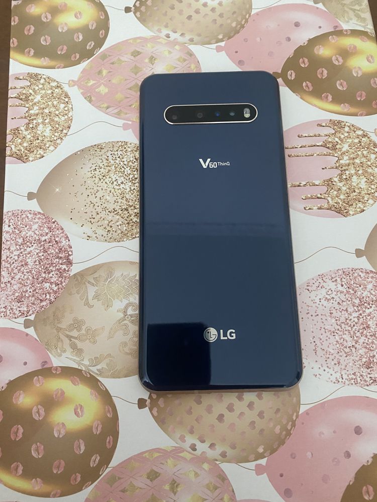 Продам телефон LG V60 ThinQ 8/128Гб + подарунок