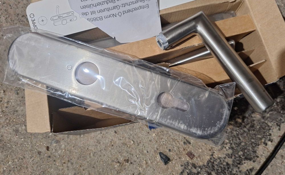 Klamka do drzwi wwjściowych Hoppe Stockholm