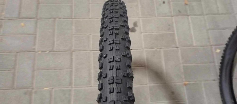 Opona MTB Bontrager XT3 comp 29x2,4
