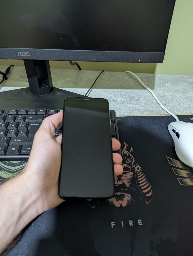 Pixel 4xl не вмикається (треба заміна батареї)
