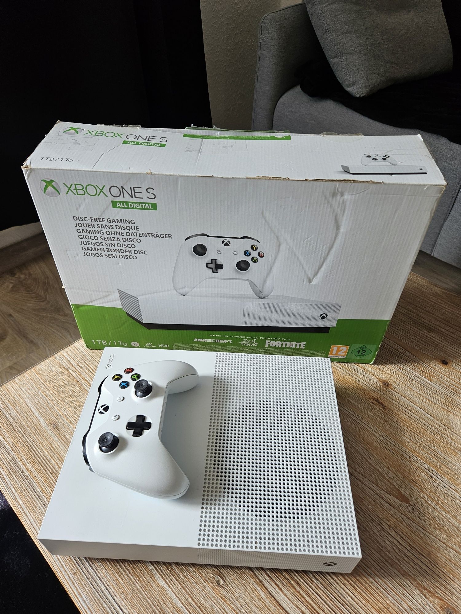 Xbox One S digital 1tb