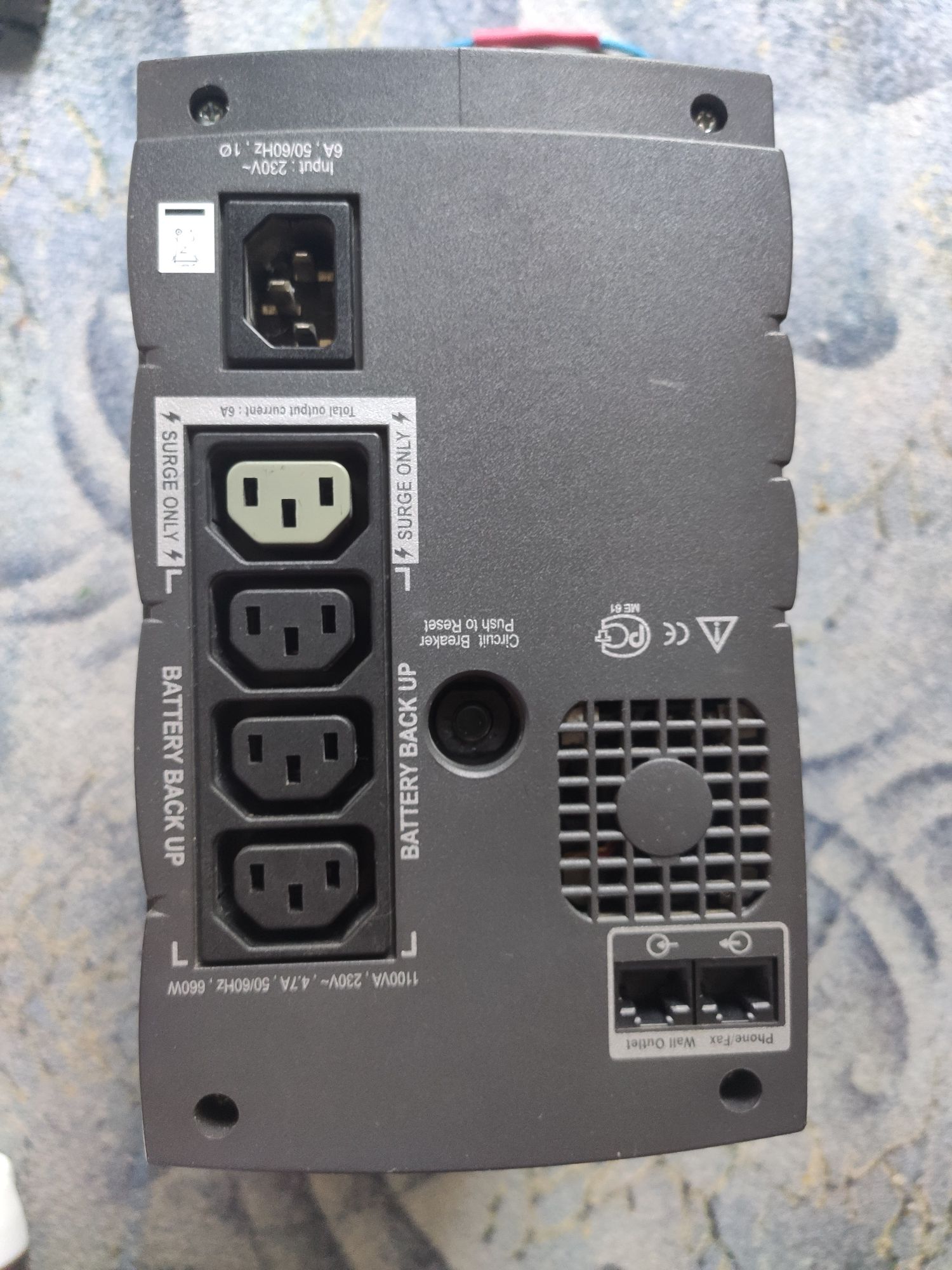 ДБЖ APC Bask-UPS RS1100 660 Вт 24 Вольттт