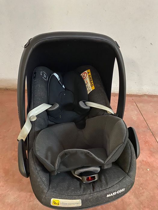 Conjunto Maxi Cosi - Base Family Iso Fix + Ovo Pebble i-size