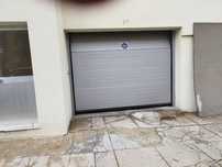 Vende-se garagem para dois carros