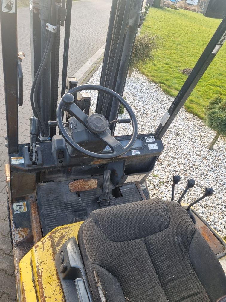 Yale GLP16AP  triplex 4.5m 1600kg gas ( hyster, linde h16)