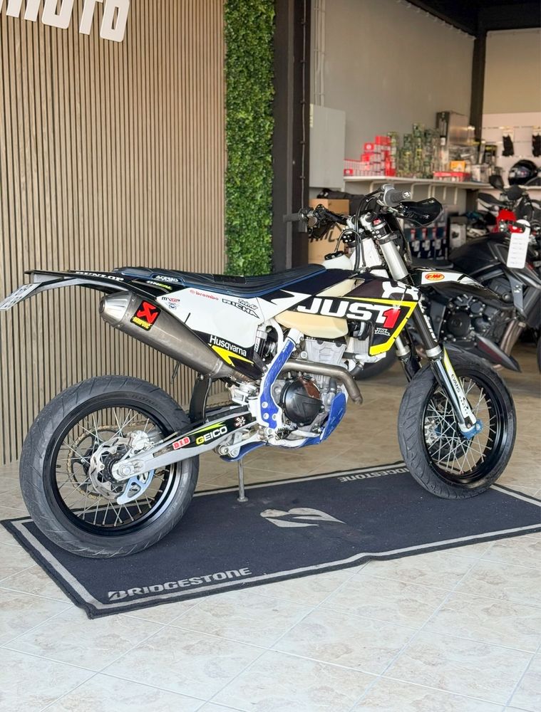 Husqvarna FE350 Supermotard (KTM Supermotard)