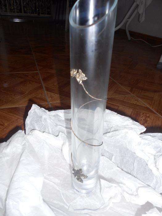 Jarra com uma Flor em Estanho (NOVA)