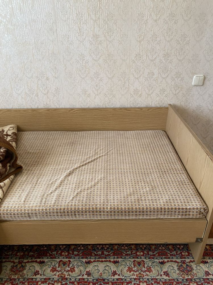 Продам детскую стенку с кроватью, детскую мебель