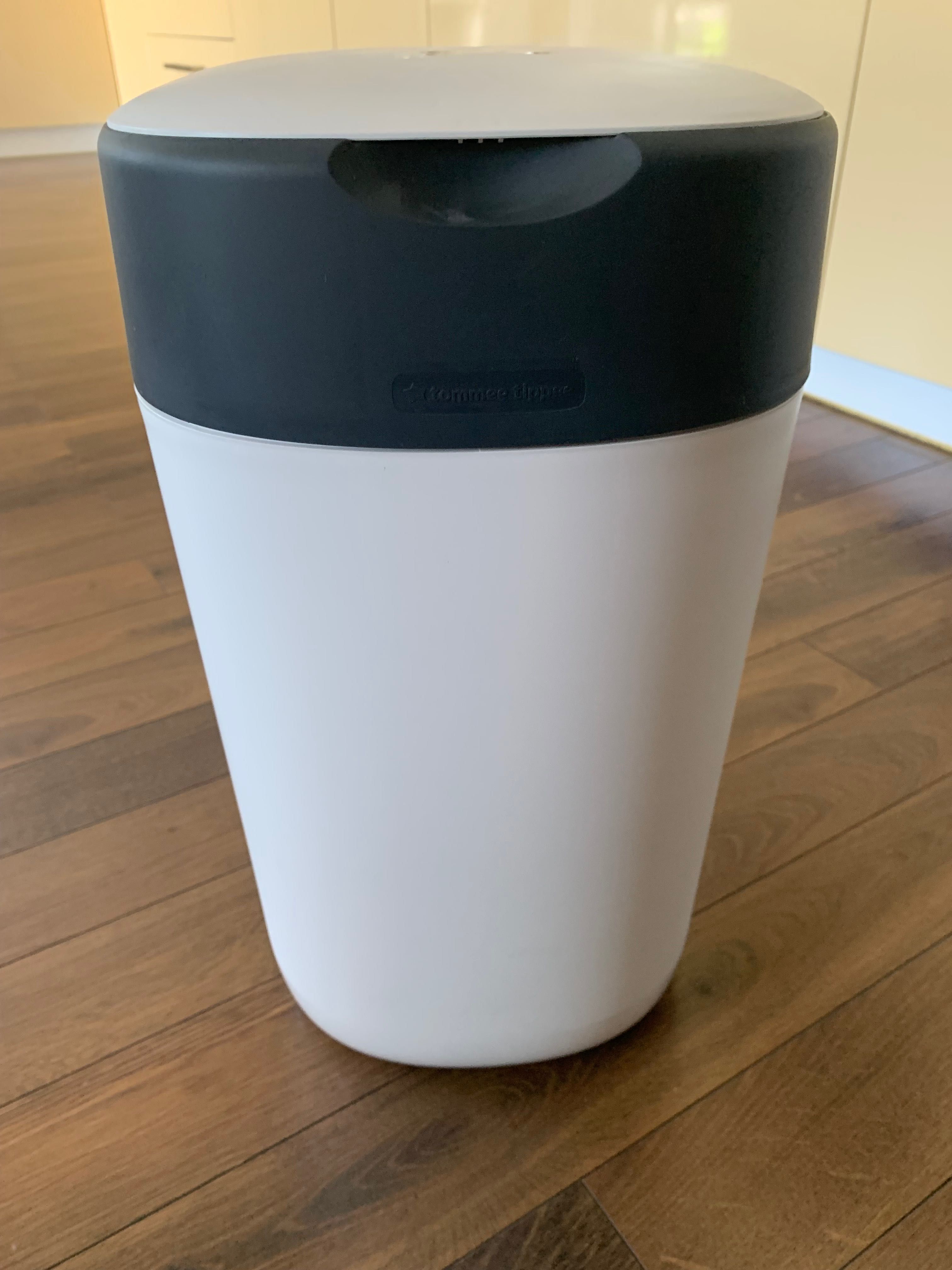 Kosz na zużyte pieluchy Tommee Tippee plus trzy wkłady