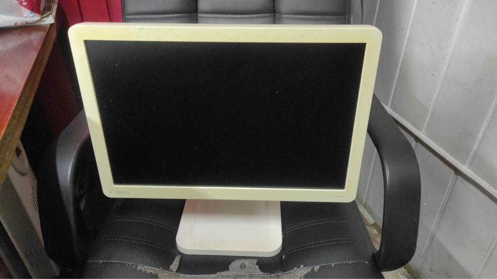 Монитор BenQ FP93
