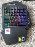 Profesjonalna klawiatura gamingowa MAD CATZ podświetlana