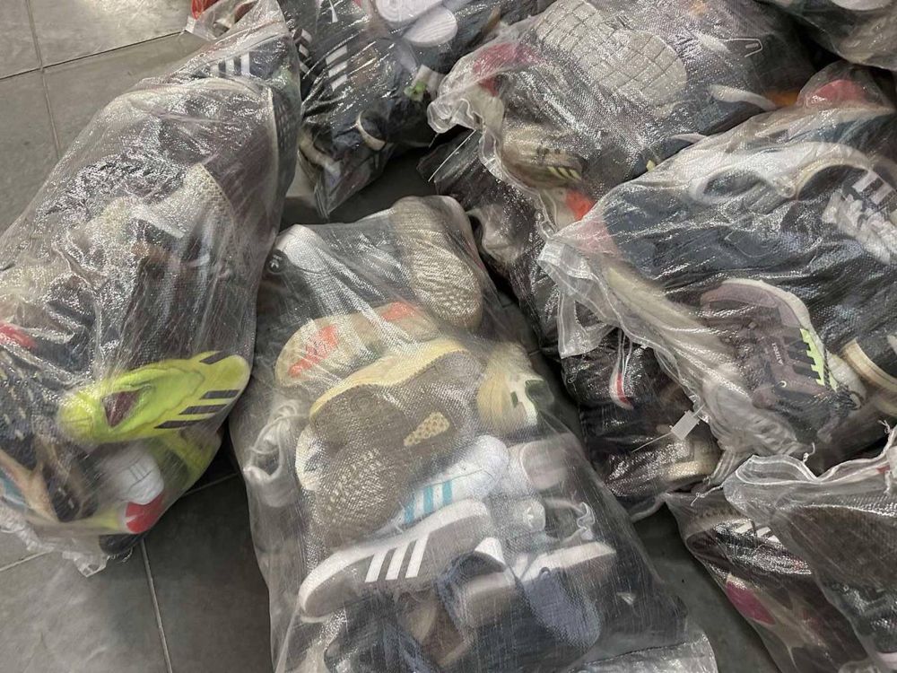 Оптом / купити кросівки оптом Adidas / Reebok