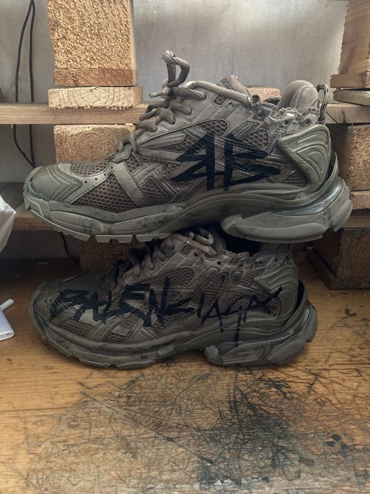 Balenciaga runner