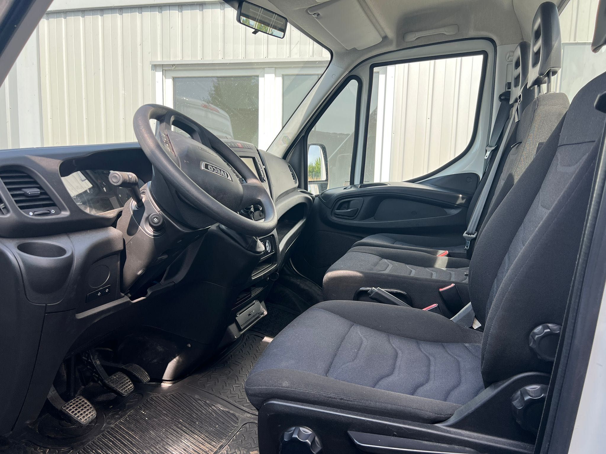 Iveco Daily 3.0Hpi HAKOWIEC  3,5 tony przebieg 34tys km 3szt zabudów