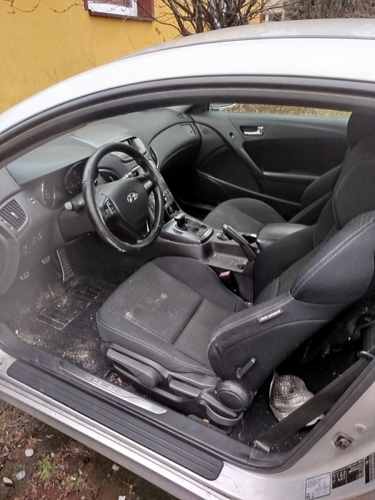 Hyundai Genesis coupe 2,0T 6 biegów manual