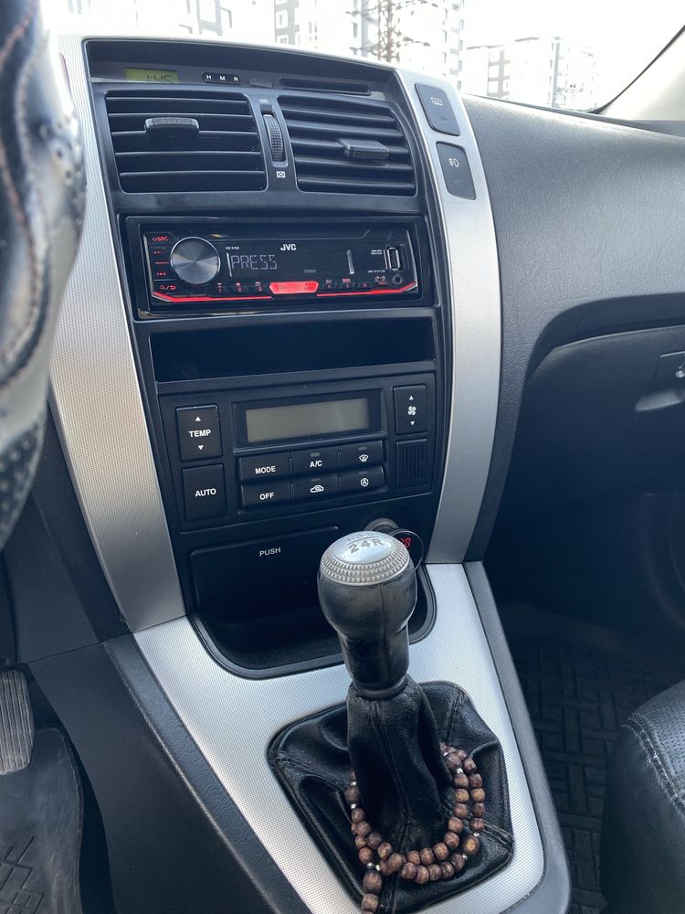 Продам hyundai tucson 2.0