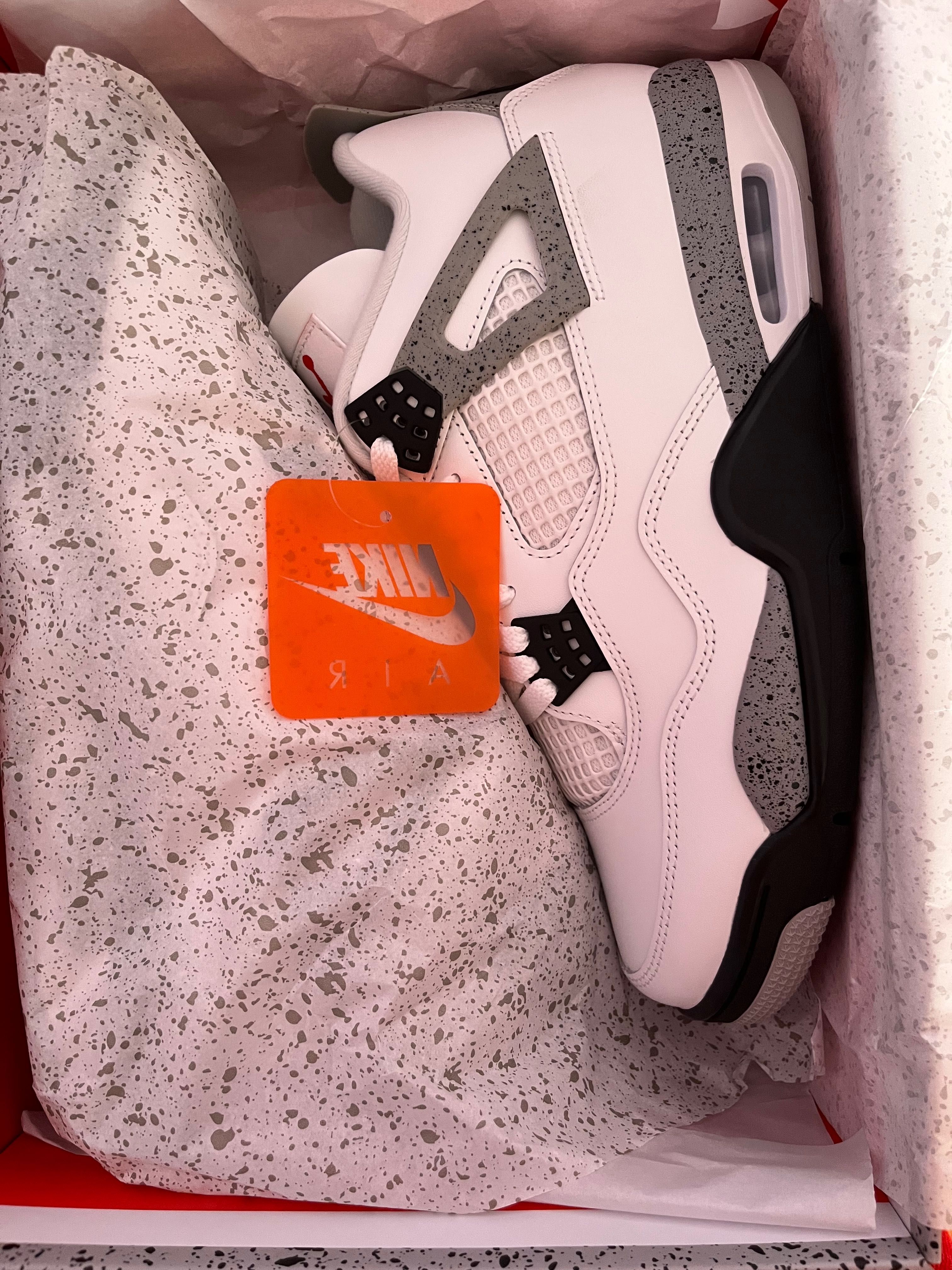Air jordan 4 cinzento e retos