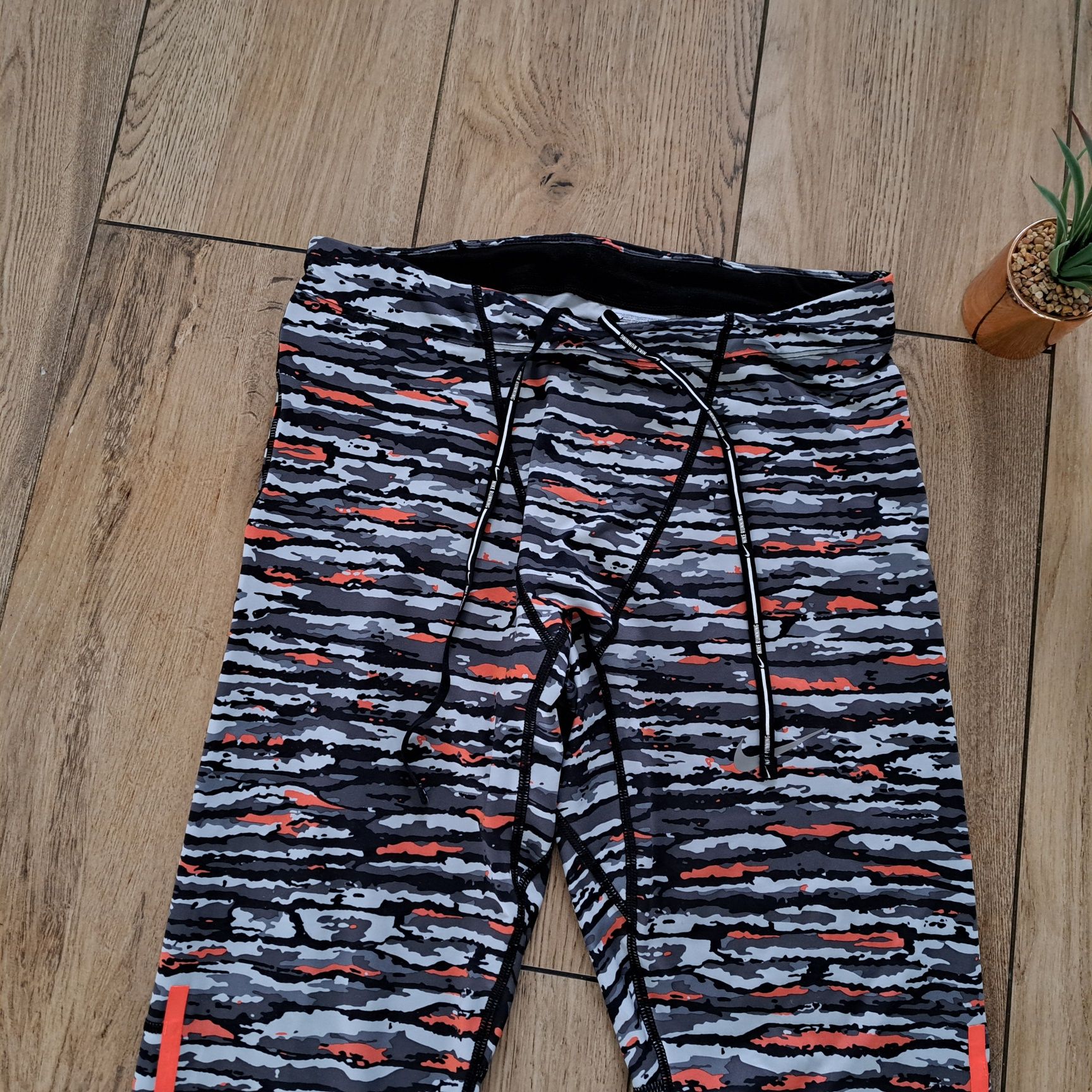 Męskie legginsy do biegania Nike dri-fit running Wilder Tech Tight Men