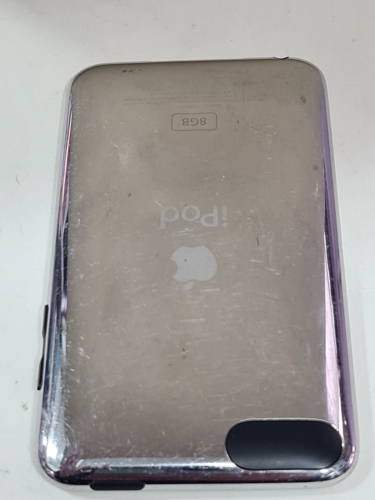 Apple iPod A1288 "8GB"