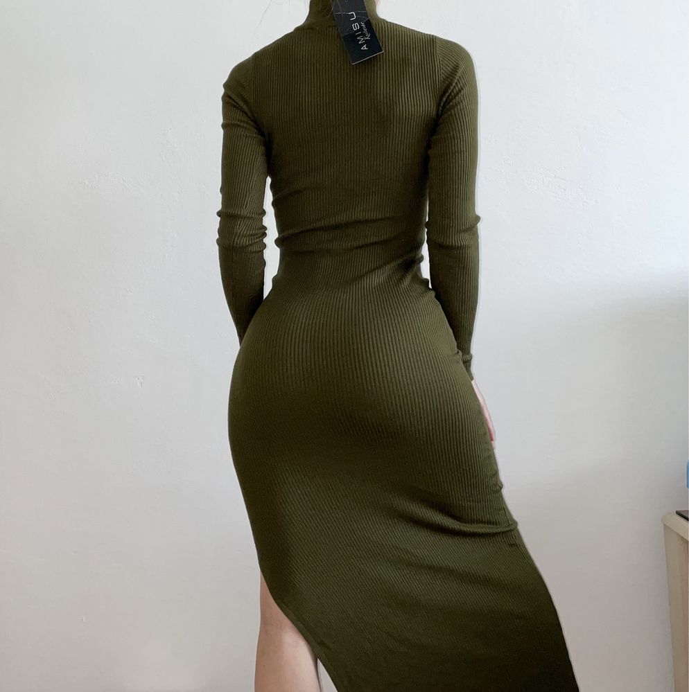 Ідеальна сукня/плаття міді