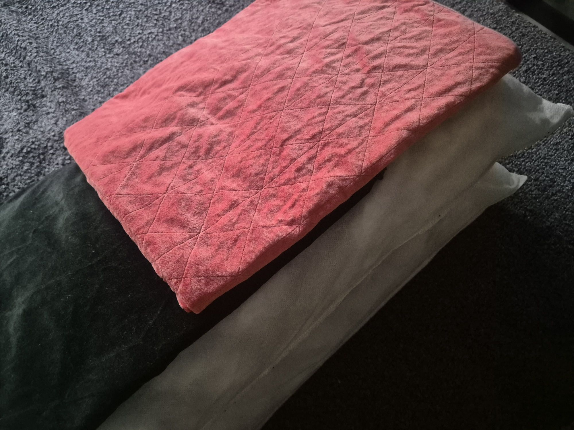 Poszewki IKEA 40x65 kolorowe, elegancki charakter #przytulnaatmosfera