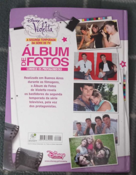 Livro "Álbum de fotos da Violetta"