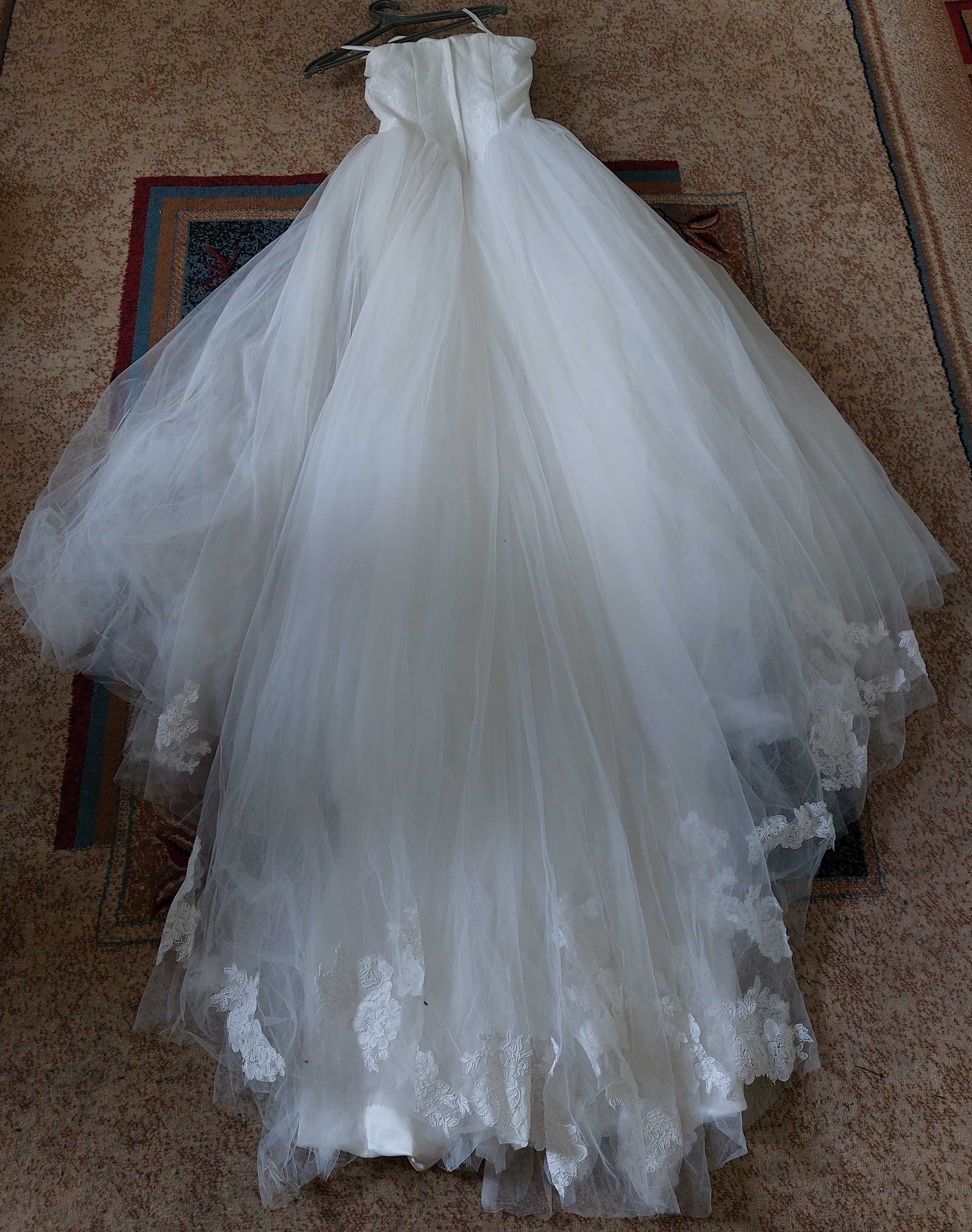 Свадебное платье s,42розмер.
