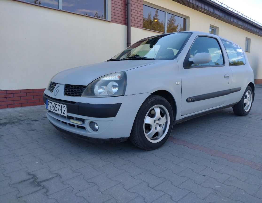 Renault Clio Lift 1.4 16V 2004r