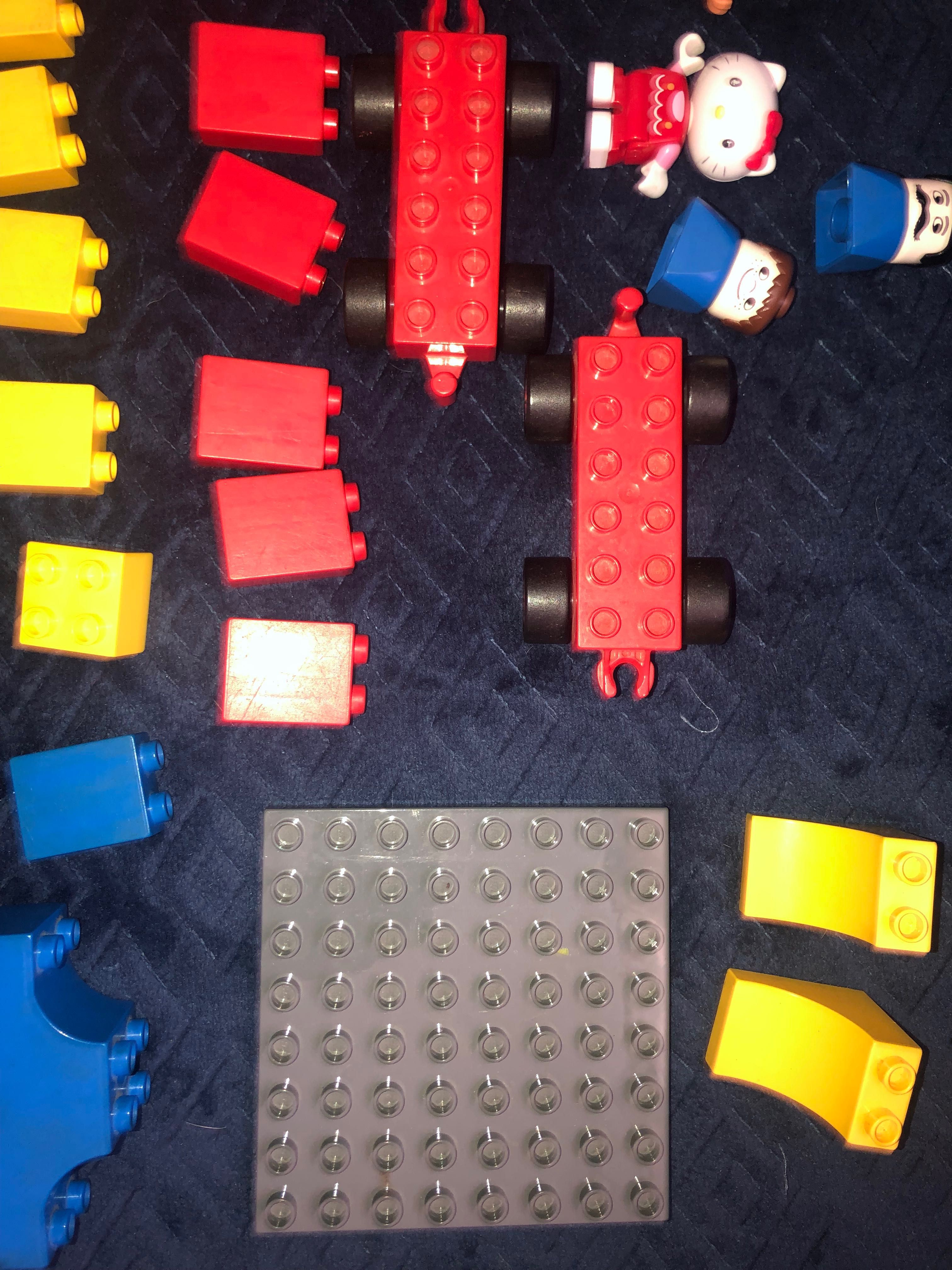 Lego duplo 51 elementow 7 figurek zestaw