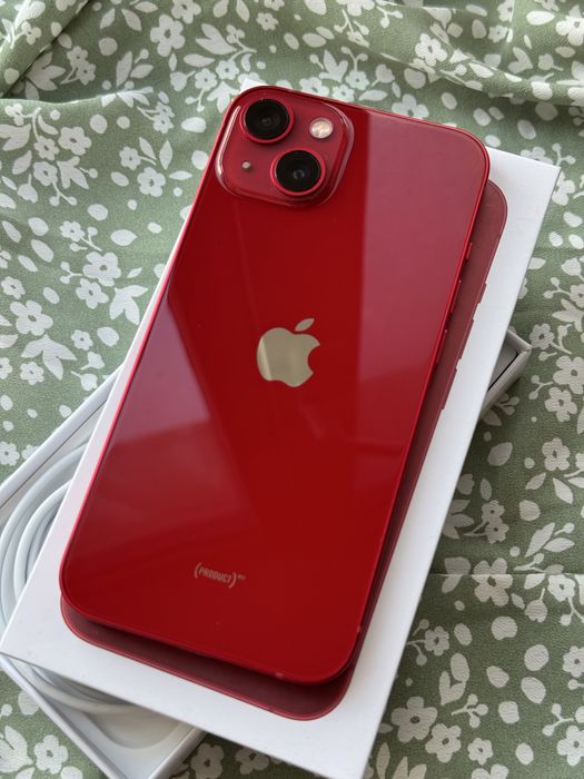 iPhone 13 red 256 gb