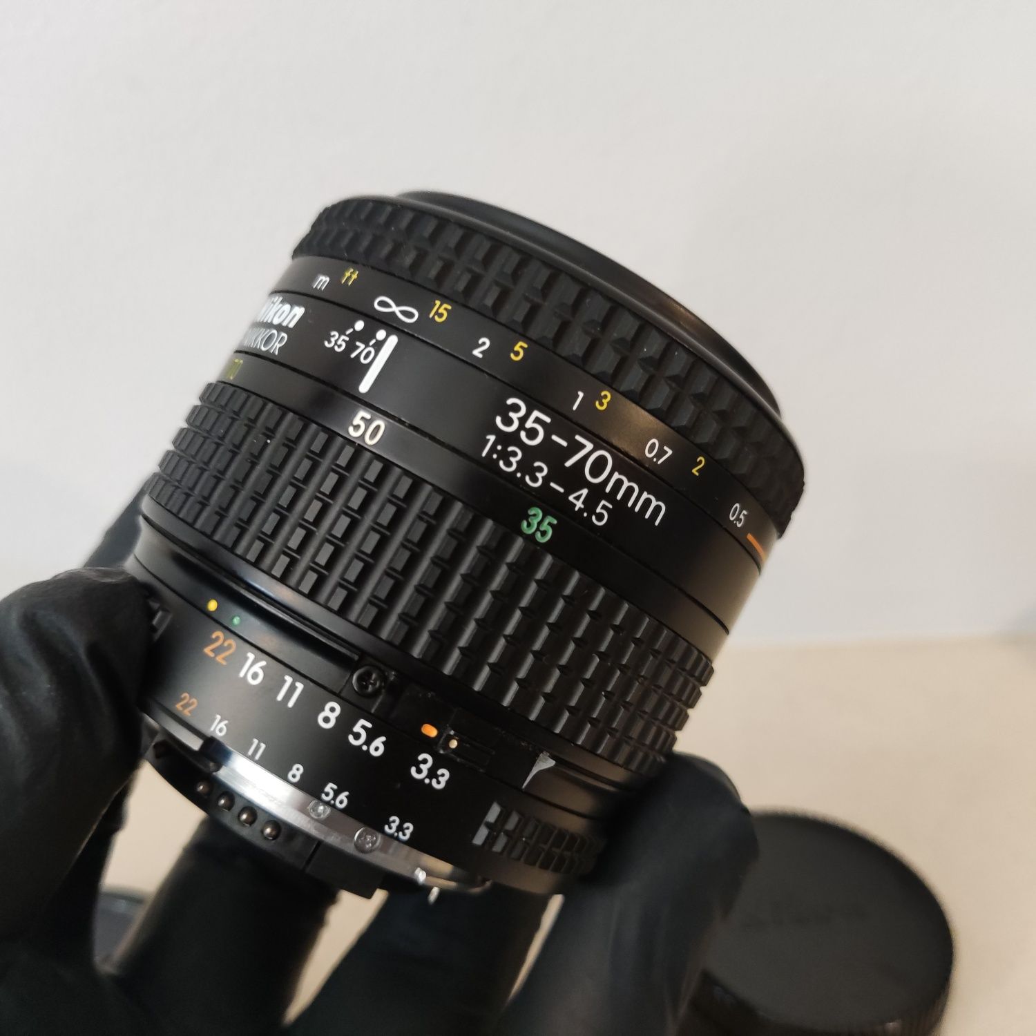 Lente zoom - Nikon Nikkor 35-70mm 1/3.3-4.5 Ø 52mm (Nikon FX)