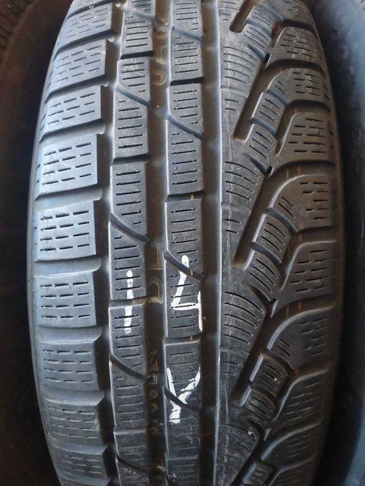 Шини 205/65 R17 комплект зима Pirelli 6.7мм 2016 рік