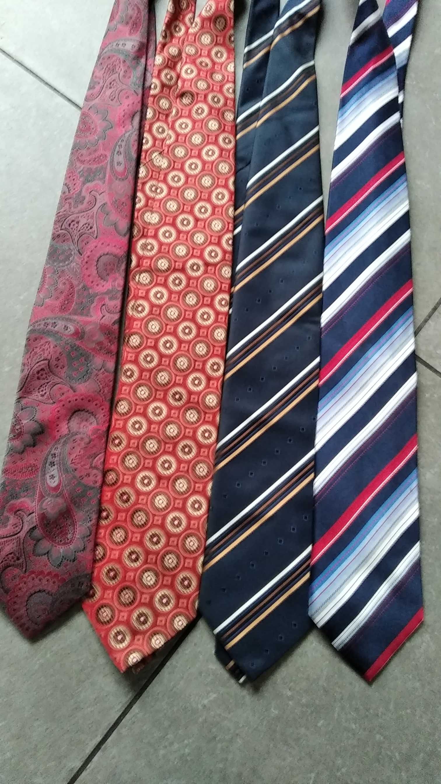 Krawaty  markowe  jedwabne  AKZENTE krawat- za komplet 4 szt.