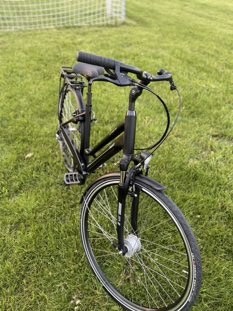 Rower trekkingowy Giant Attend RS 3 LDS Black/Grey