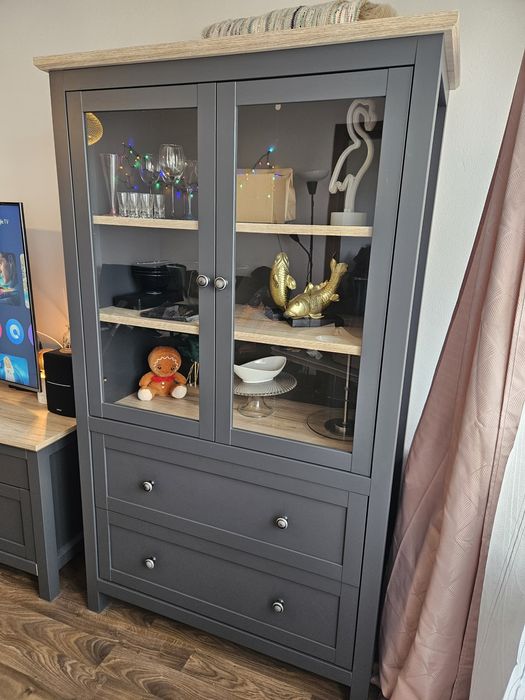 Witryna Bocage z Black Red White