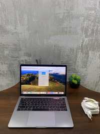 Продам Macbook pro 13 2019 8/256gb стан нового з гарним акб