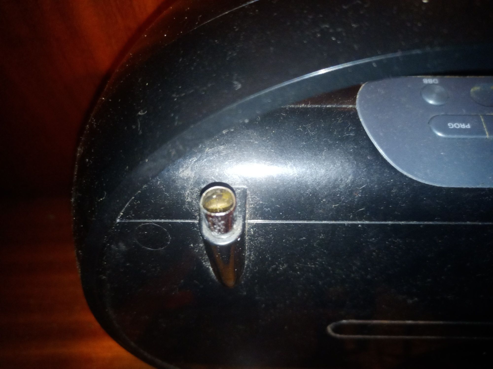 Sprzedam tanio fajne radio Philips na płyty CD i z wejściem USB sprawn