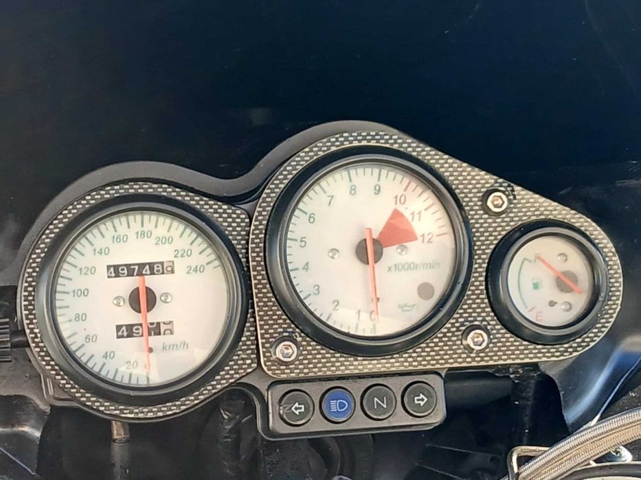 Kawasaki ZR-7. 2003r