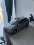 Volkswagen golf 5 1:18 bburago