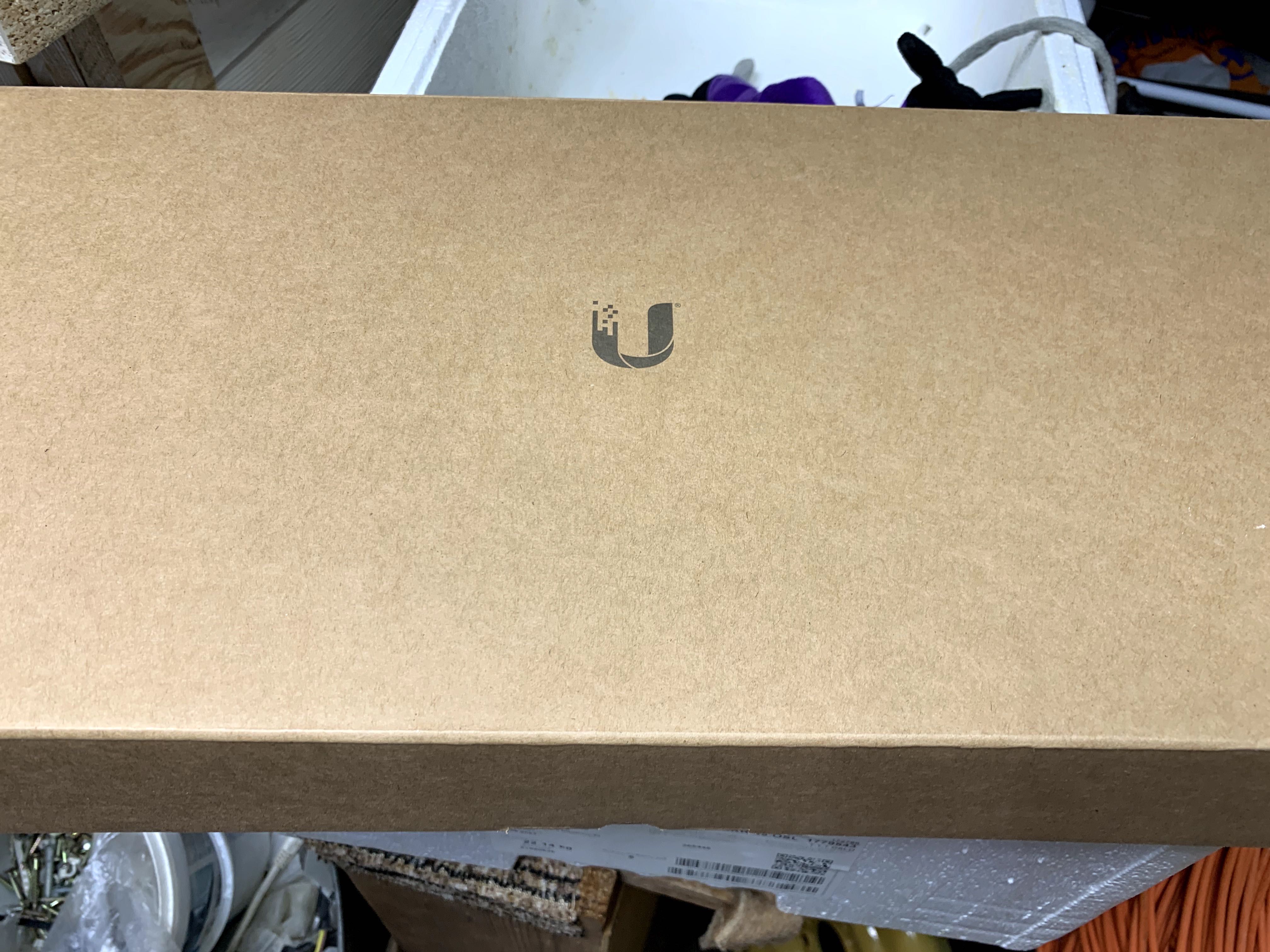 Комутатор свіч Ubiquiti UniFi Switch 24 (US-24)