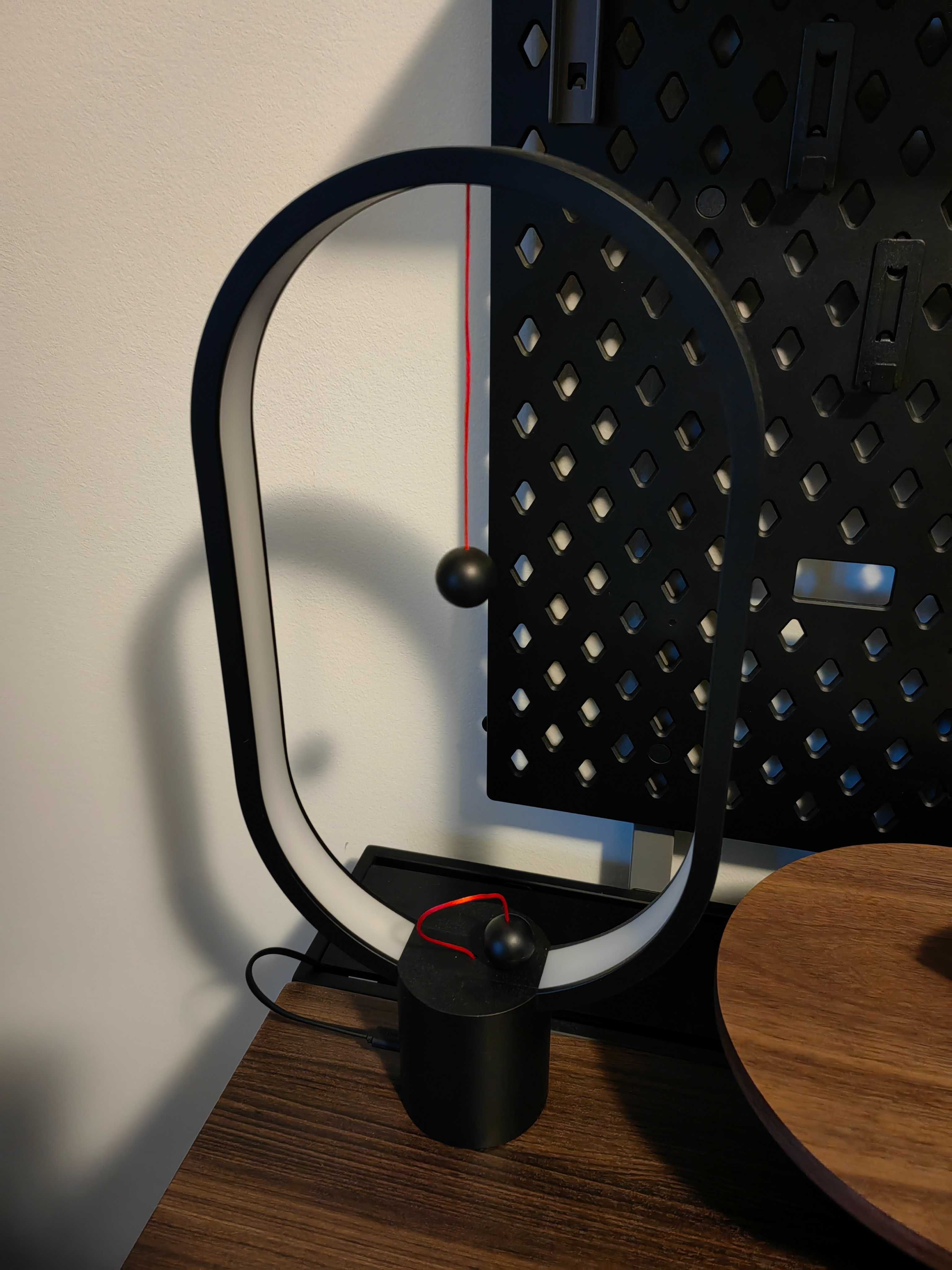 Candeeiro LED magnético para secretária