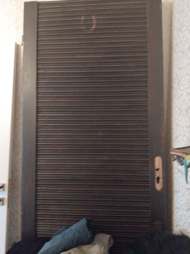 Входная дверь б/у  продам