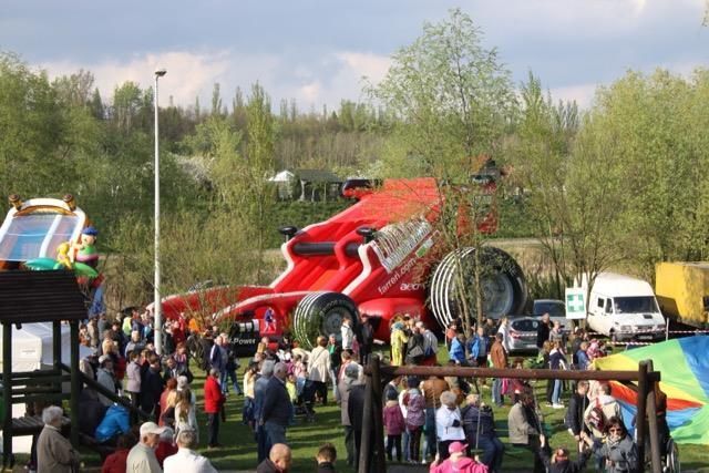 Zamki dmuchane zamek dmuchaniec zjeżdzalnie kule wodne wynajem rodeo